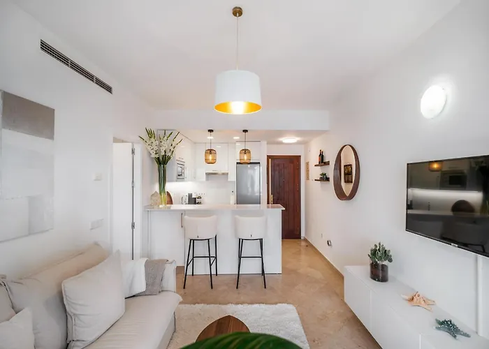 Seaside With Pool Estepona