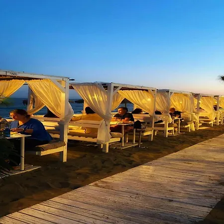 Seaside With Pool 埃斯特波纳