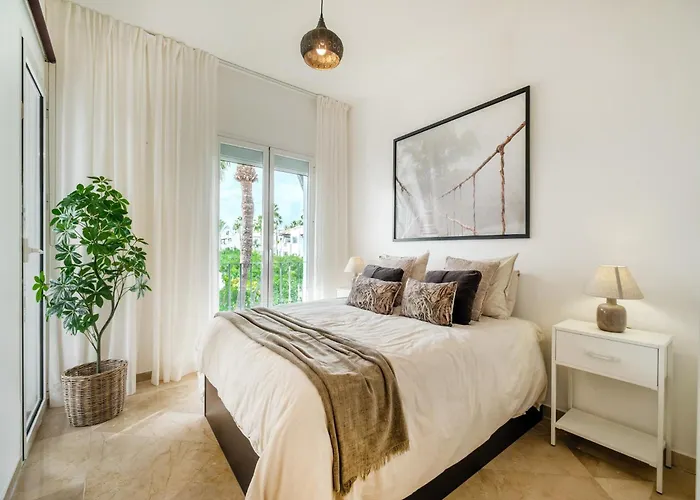 Appartement Seaside With Pool *