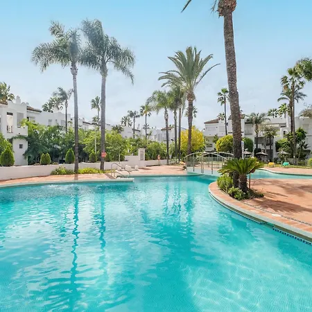 Seaside With Pool *