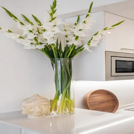 Seaside With Pool Apartamento Estepona