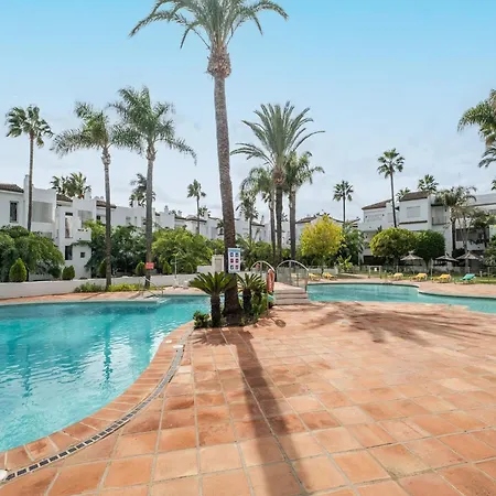 Seaside With Pool Estepona