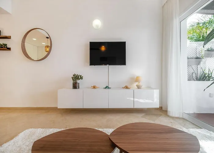 Apartamento Seaside With Pool *