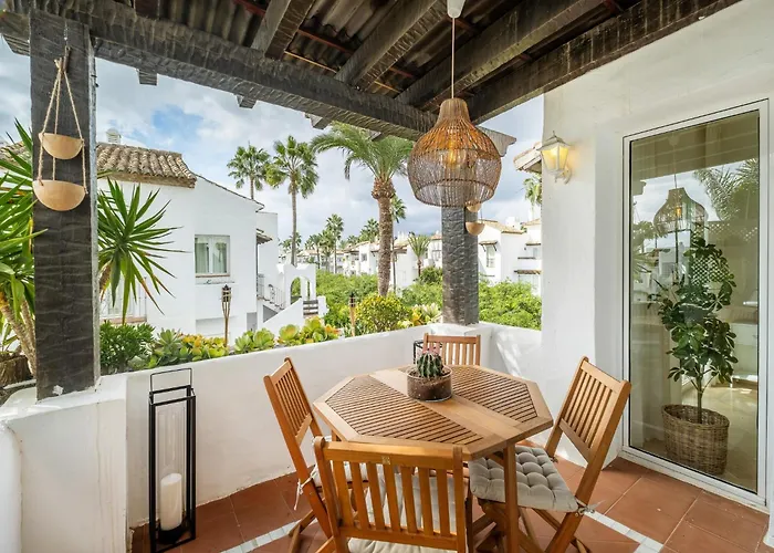 Seaside With Pool Apartamento Estepona