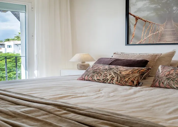 Seaside With Pool Apartamento Estepona